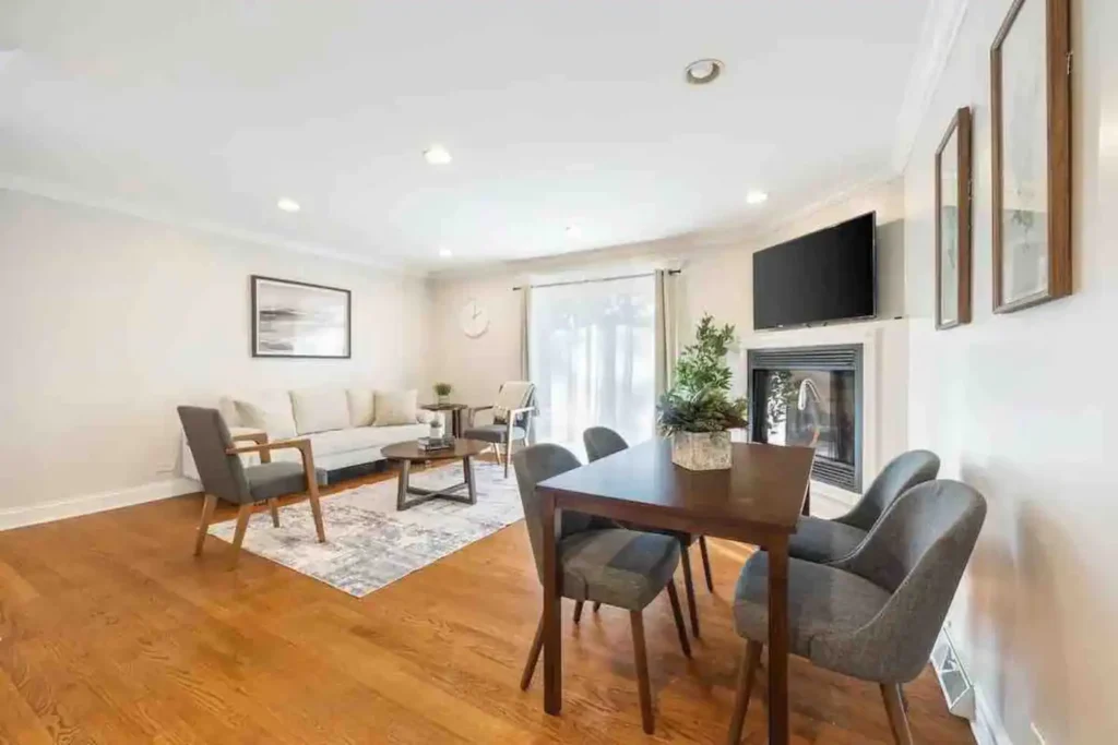 windy-city-living-room-2