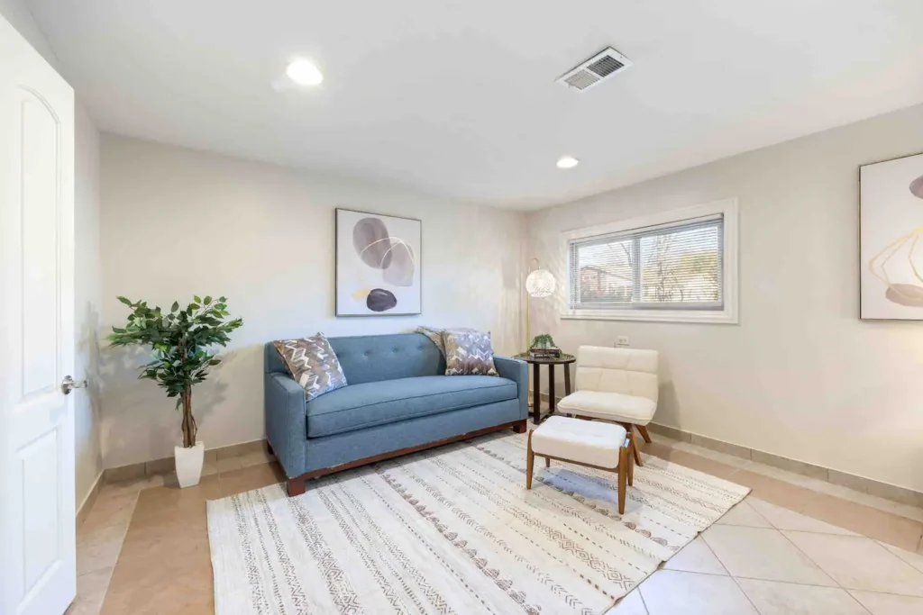 windy-city-living-room-4